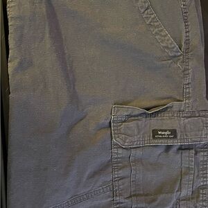 Wrangler Men's Charcoal Cargo shorts
